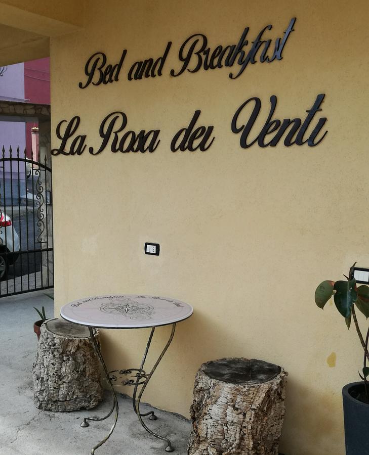 B&B La Rosa Dei Venti Acri Extérieur photo